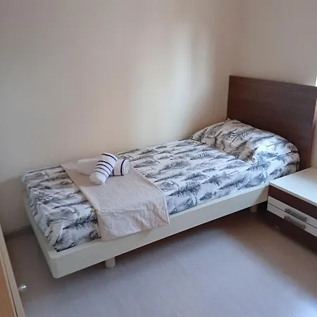 New 9 * Tirana